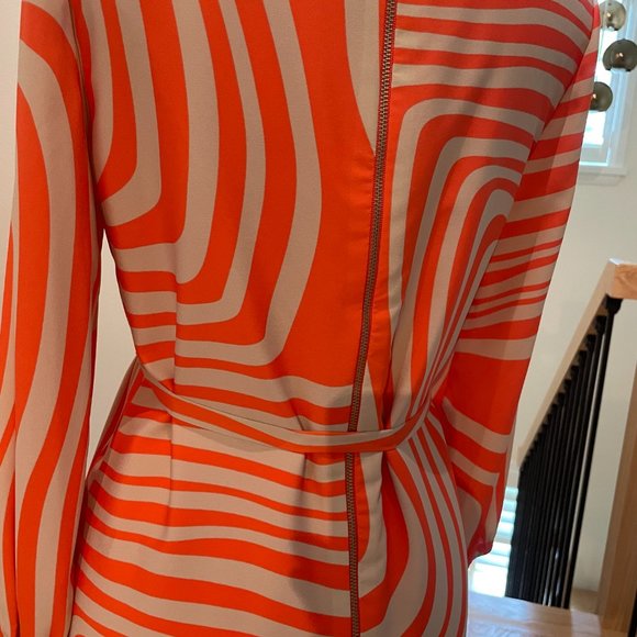 Tahari Swirling Print Jersey Shift Dress - Picture 4 of 5